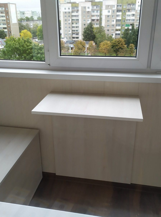 clients and partners4-Откидной стол на балкон