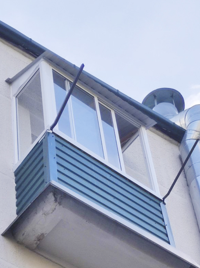 clients and partners4-Установка крыши на балконе